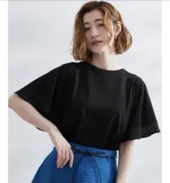 【美品】grove1枚で着映えするフレアスリーブデザインTシャツ