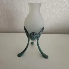 【レトロ】葉モチーフのフロストガラス花瓶　縦9✖️横9✖️高さ14cm