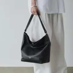 russet レザーワンハンドルバッグ　ブラック 2026年最新】russet レザーワンハンドルバッグの人気アイテム - メルカリ