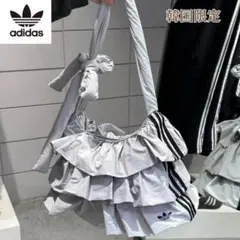 韓国限定✨adidas フリルデザイン ショルダーバッグ★のサムネイル