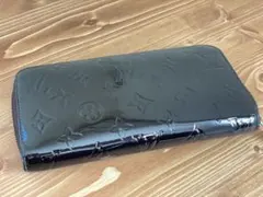 ルイヴィトン　長財布 ヴェルニ モノグラム ジッピー・ウォレット M93522