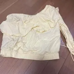 Bershka イエローフリルトップス Mのサムネイル