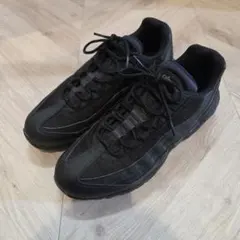 極美品　NIKE AIRMAX95 ESSENTIAL