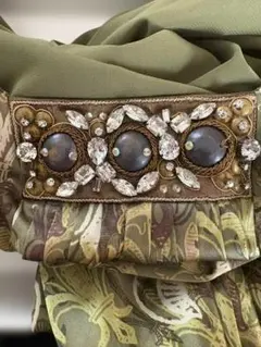 ニコル・ミラー三共生興 正規品 シルク混　ノースリーブワンピース ビジュー装飾のサムネイル