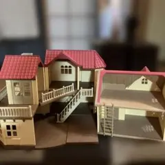 シルバニアファミリー　　あかりの灯るおおきなお家　きいちご林のかわいいお家　2点