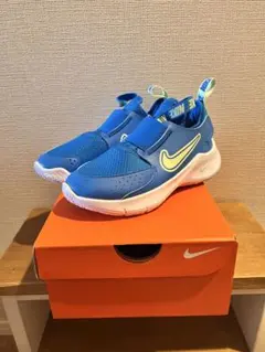 新品未使用 18cm ブルー フレックスランナー ナイキ ジュニア スニーカー