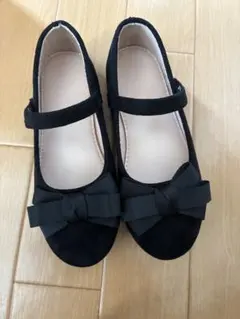 リボン付きブラックフォーマルシューズ