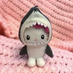USJ ハローキティ　ジョーズ　ぬいぐるみマスコットキーホルダー　サメ　JAWS