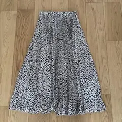 ヒョウ柄プリーツロングスカート
