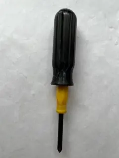 torx 스크루 드라이버 검정색과 노란색