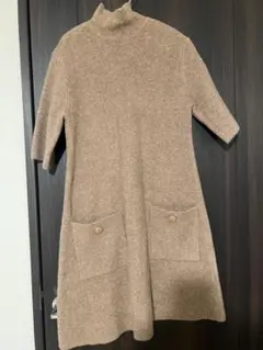 ZARA 無地　ベージュ ハイネック ニットワンピース