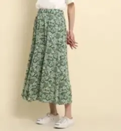再値下げ: デッサン　ウエストゴム　フラワープリントスカートのサムネイル