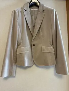 ベージュ テーラードジャケット ベルベット風