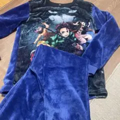 バンダイ アニメキャラクター 鬼滅の刃　パジャマ 150 上下