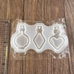 シリコンモールド ハートダイヤ・丸形の香水瓶みたいな形のシェイカーモールド