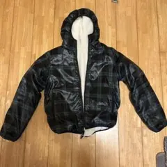ダウンジャケット フード付き ブラック・グリーンチェック