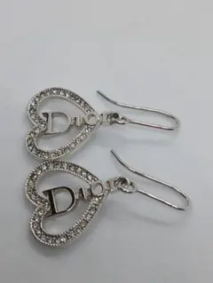 【美品】Dior ディオール CDロゴハ-トピアス シルバー系のサムネイル