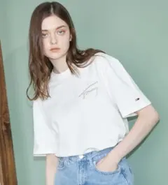 TOMMY JEANS シグネチャーロゴTシャツ