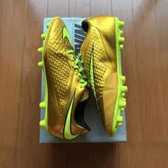 【超美品、箱付き】サッカースパイク　ハイパーヴェノム　ネイマール　金のサムネイル