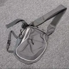 Y2K　ワンショルダー　スリングバック　テック　サイバー