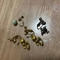 動物モチーフ ゴールドトーン イヤリング