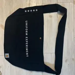 Carharttとuniform experimentコラボのショルダーバックのサムネイル