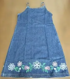 GAP デニムブルー　花柄刺繍 とビーズのジャンバースカート　size7-8