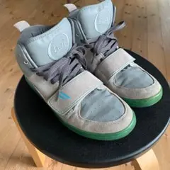 ⭐️OMARIONxMadFoot!⭐️コラボスニーカー 25cmのサムネイル