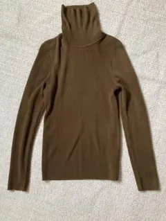 GU ブラウン タートルネック ニット