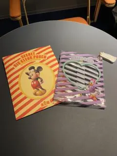 ディズニーストア　シークレットクリアポーチ　デイジー