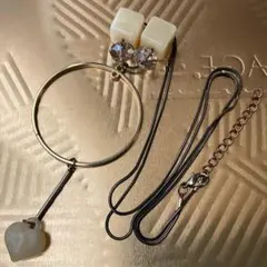 大ぶり ロングネックレス カジュアル　 ハート　モノトーン