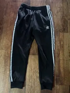 【美品】adidas トラックパンツ　黒　M
