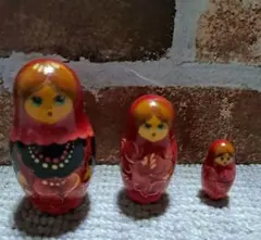 マトリョーシカ 3体セット ロシア 民芸品 置物のサムネイル