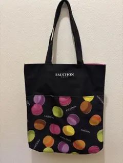 F A U CＨOＮのマカロン柄トートバッグ