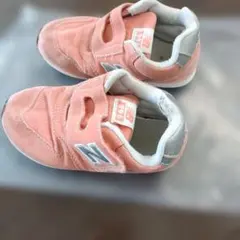 ニューバランスキッズスニーカー　オレンジ15.5cm