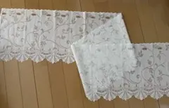 ホワイトレースカフェカーテン 花柄のサムネイル