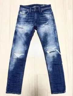 Item thumbnail for item 617a6d70-c6db-494c-a19f-8bbf18eb8ada