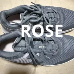 【中古】NIKE グレー　シューズのサムネイル