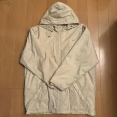 Nike ベンチコート クリーム色