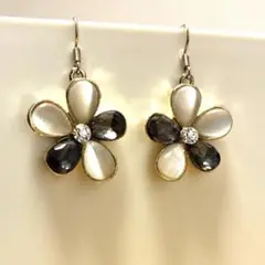 Item thumbnail for item 0e567be6-874e-4308-922a-e48282f1b446