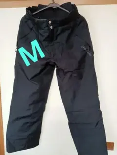 スキーパンツONYONE　M　黒　試着のみキレイ W→両サイド調整可