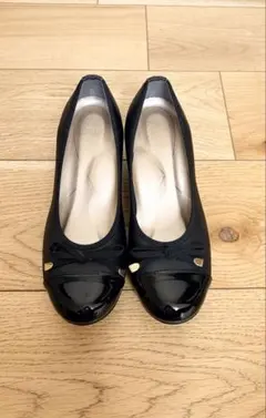 黒いバレエシューズスタイルのウェッジヒールのサムネイル
