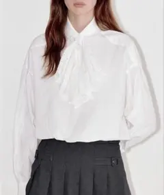 LAGUA GEM FRONT FRILL COMPACTシャツ WHT ラグア - メルカリ