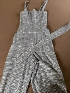 ☆ ハワイ人気店　アバクロンビーアンドフィッチ　サロペット　XS☆のサムネイル
