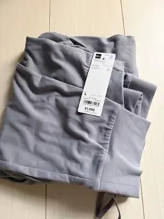 GU ヨガパンツ　グレー