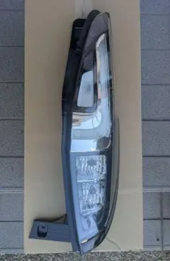 valenti ウルトラZ 片側左のみ テール割れ valenti ウルトラZ 片側左のみ テール割れ - メルカリ