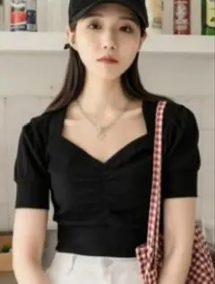 SHEIN黒のクロップドトップ 半袖　ZARA H&M
