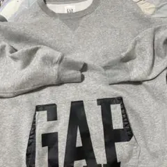 GAP グレー トレーナー ロゴプリント