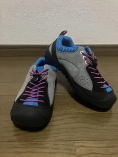 Keen アウトドアシューズ グレー/ブルー/ピンク