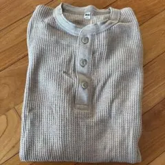 グレー ヘンリーネック 長袖カットソー